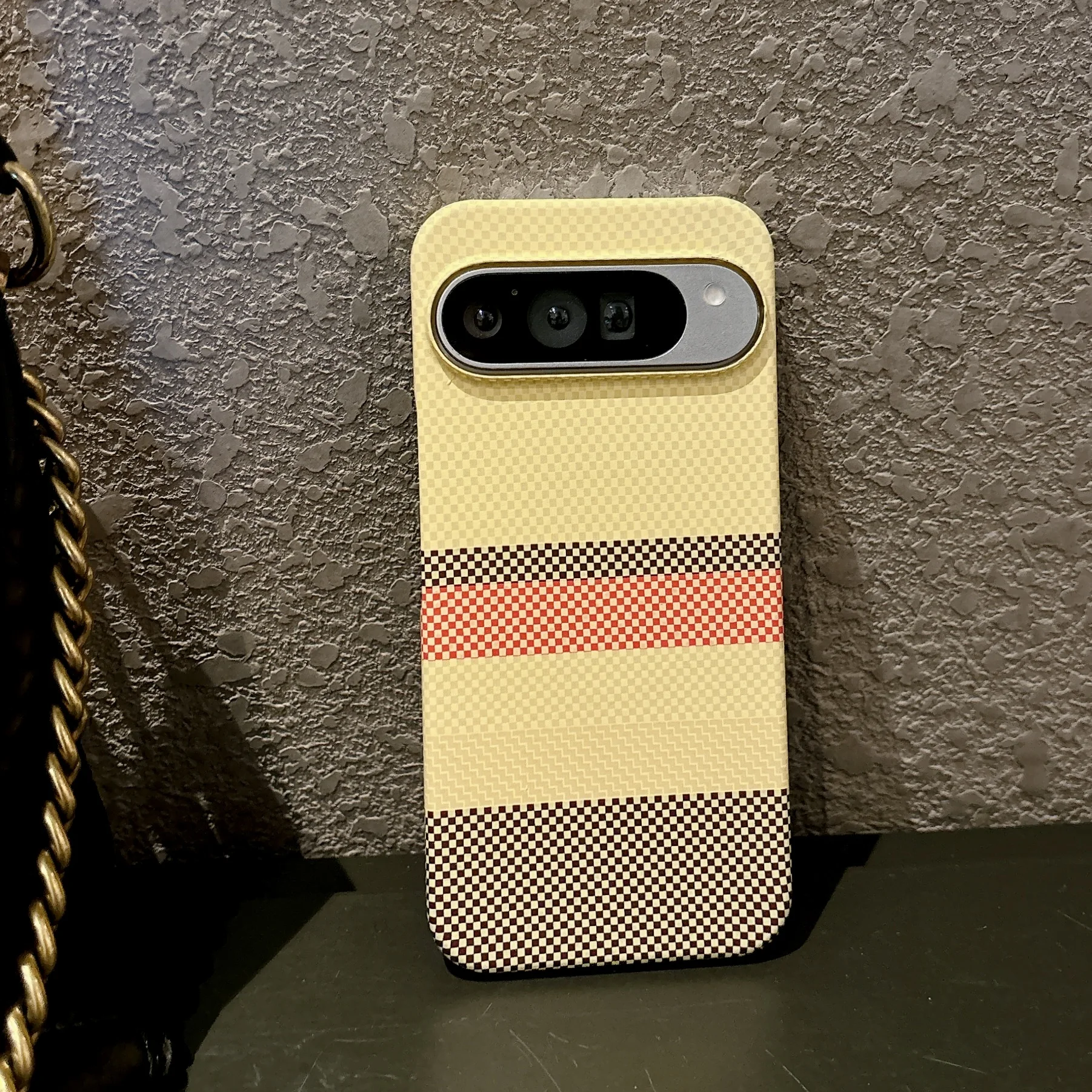 Capa Rígida Magnética Para Celular Com Textura De Fibra De Carbono (google Pixel 9)