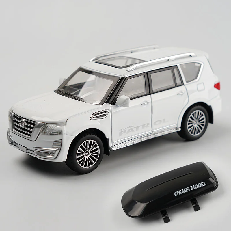 (branco) Miniatura De Carro Em Escala 1:32, Feita Em Metal Fundido, Com Suporte Para Transporte E Recursos De Som/luz.