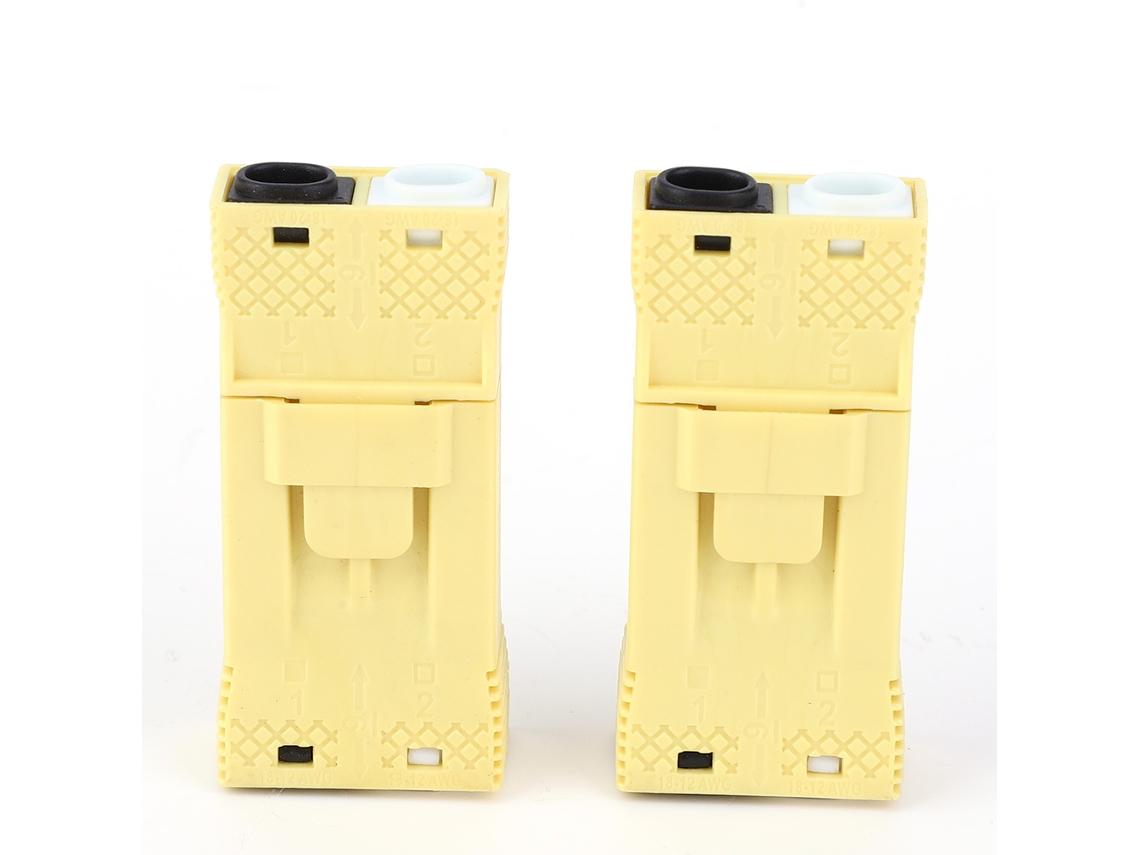 Laxiscreed Conector De Ficha De Lâmpada Insulado Com 2 Entradas E 4 Saídas Para Iluminação