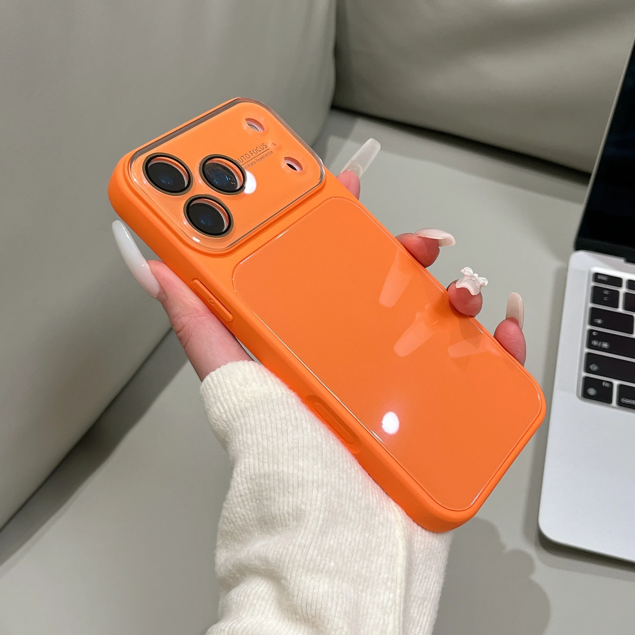 Capa De Celular Em Vidro Temperado (laranja Para Iphone 17) Com Proteção Para Lente De Cristal.