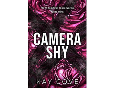 Livro Camera Shy de Kay Cove (Inglês)