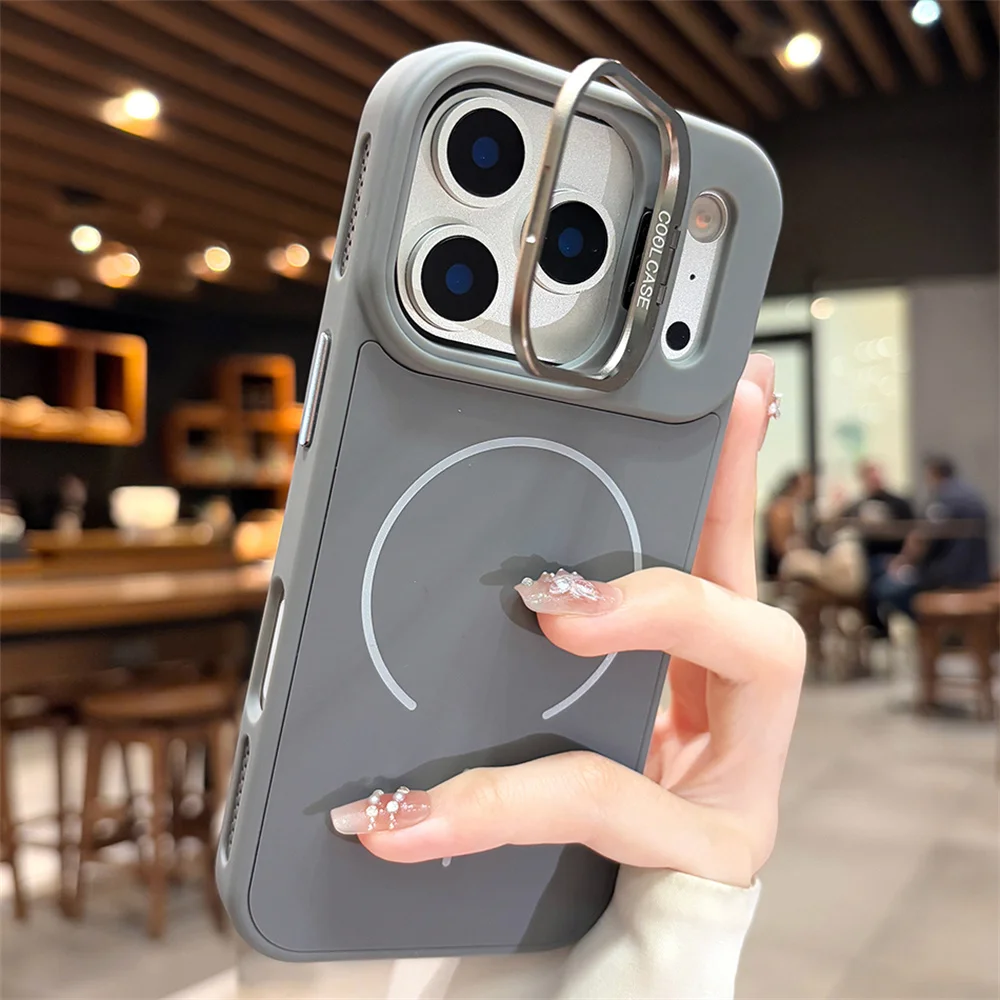 Capa Fosca Para Iphone 13 Pro (cinza) Com Suporte Para Lente Flip