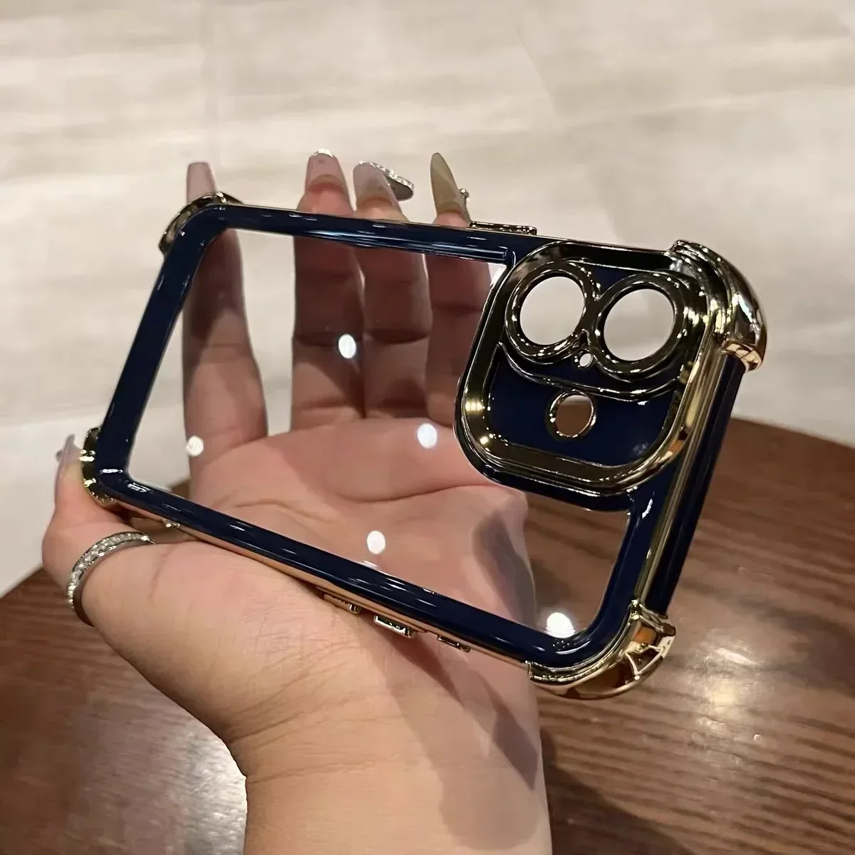 Capa Para Celular (iphone 12 Pro Roxo Escuro) Com Proteção Total Contra Impactos, Transparente E Com Revestimento Eletroplástico.