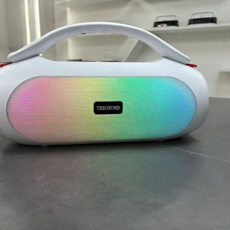 Caixa de Som Bluetooth MDUG com luzes, dois alto falantes, resistência IPX5, bateria longa