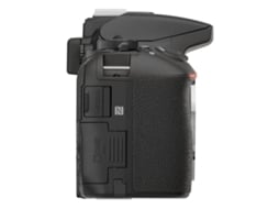 Máquina Fotográfica Reflex NIKON D5600+AFS DX 18/140G VR   (DX) — 24.7 MP | ISO 100 a 25600