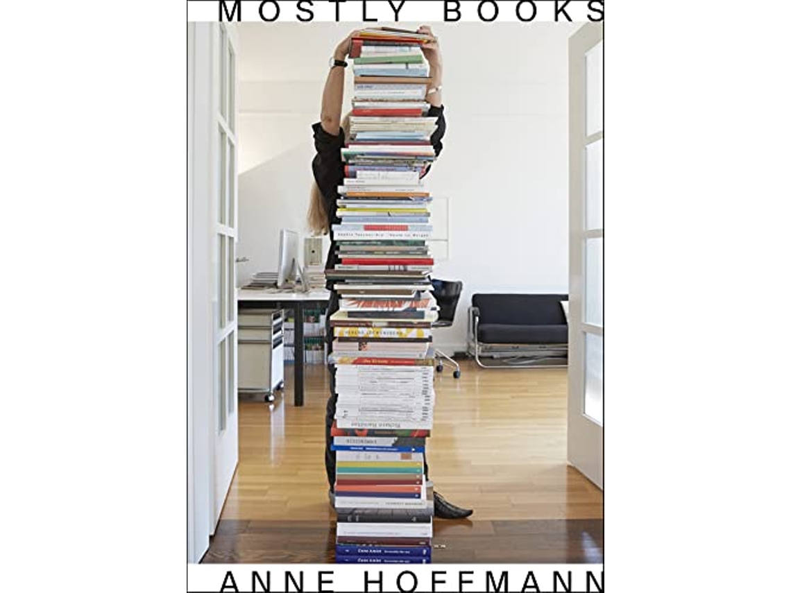 Livro Mostly Books de Hoffmann e Anne (Inglês)