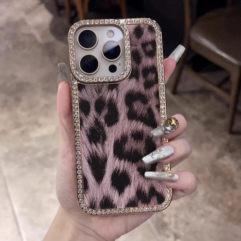 Capa Para Celular Com Estampa De Pele Sintética (rosa Para Iphone 16 Pro), Resistente A Choques E Impactos.