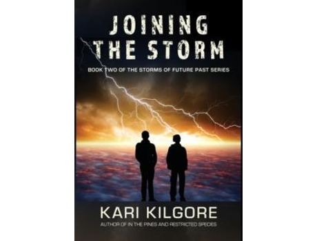 Livro Joining The Storm De Kari Kilgore (inglês)