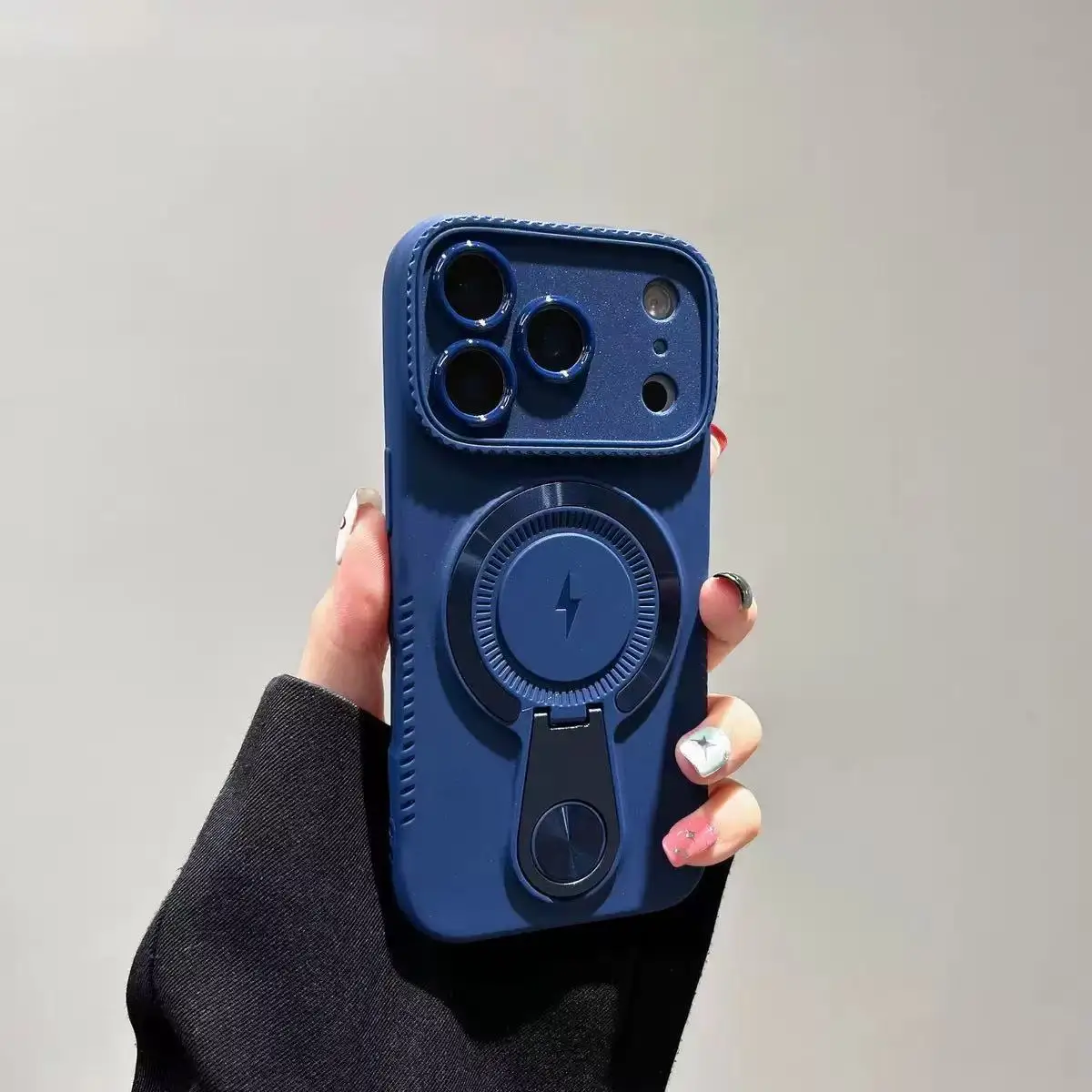 (azul Iphone 15 Pro Max) Capa Magnética Compacta Para Celular Com Suporte Traseiro, Elegante E Simples.