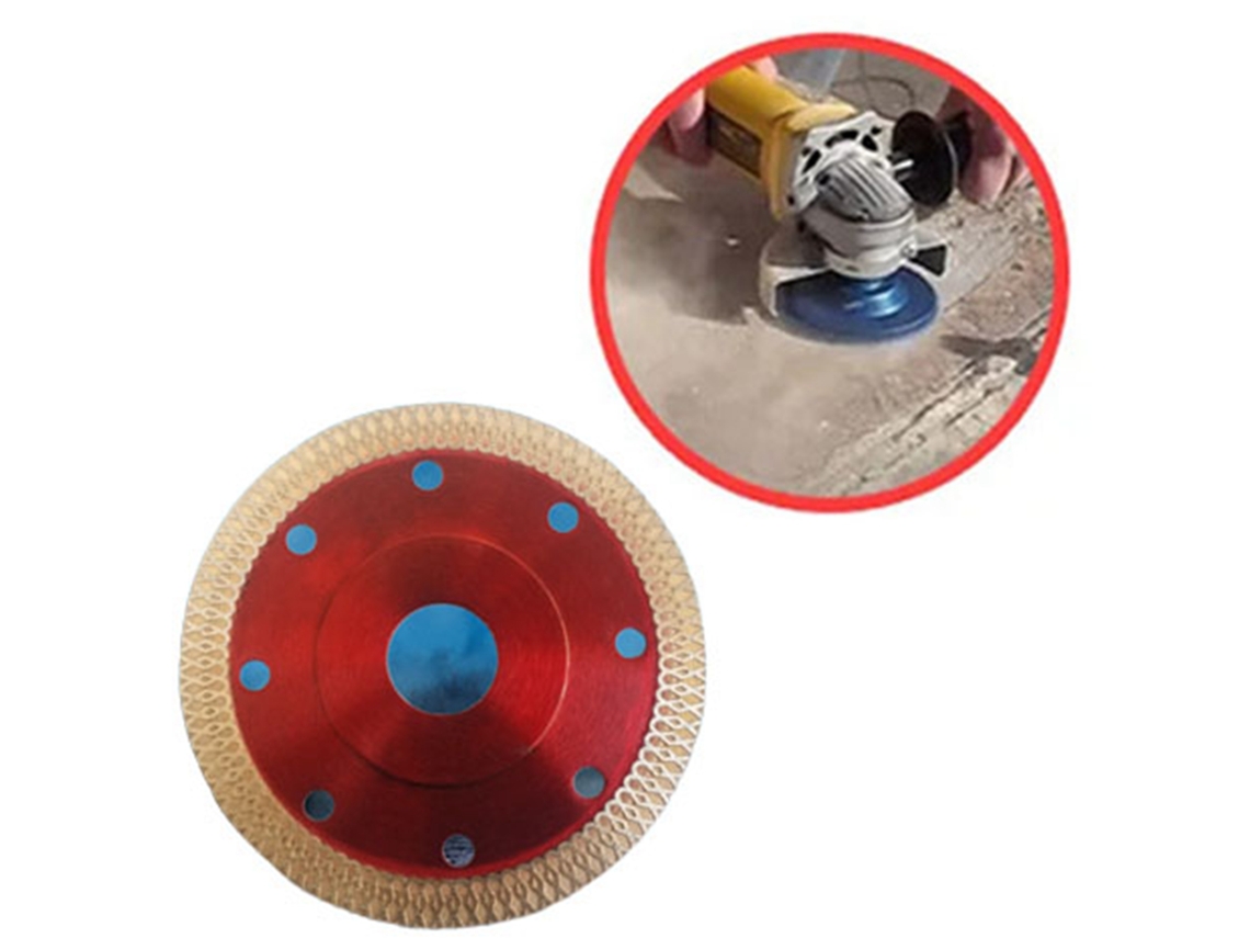 Disco de serra diamantado resistente ao desgaste de 4,5 polegadas com borda de malha para corte a seco/úmido de azulejos cerâmicos.
