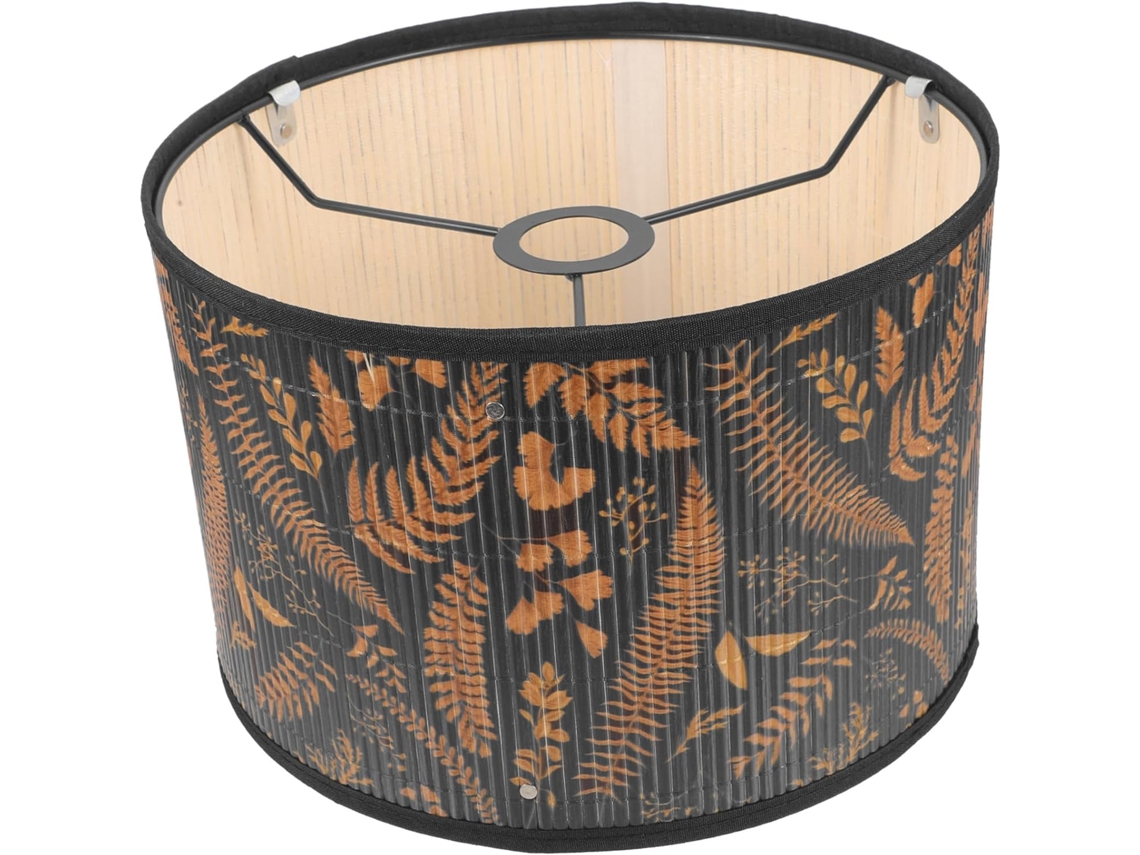 Protege Os Olhos E Suaviza A Luz Com Um Padrão De Bambu Impresso Exclusivo Para Um Candeeiro De Mesa.