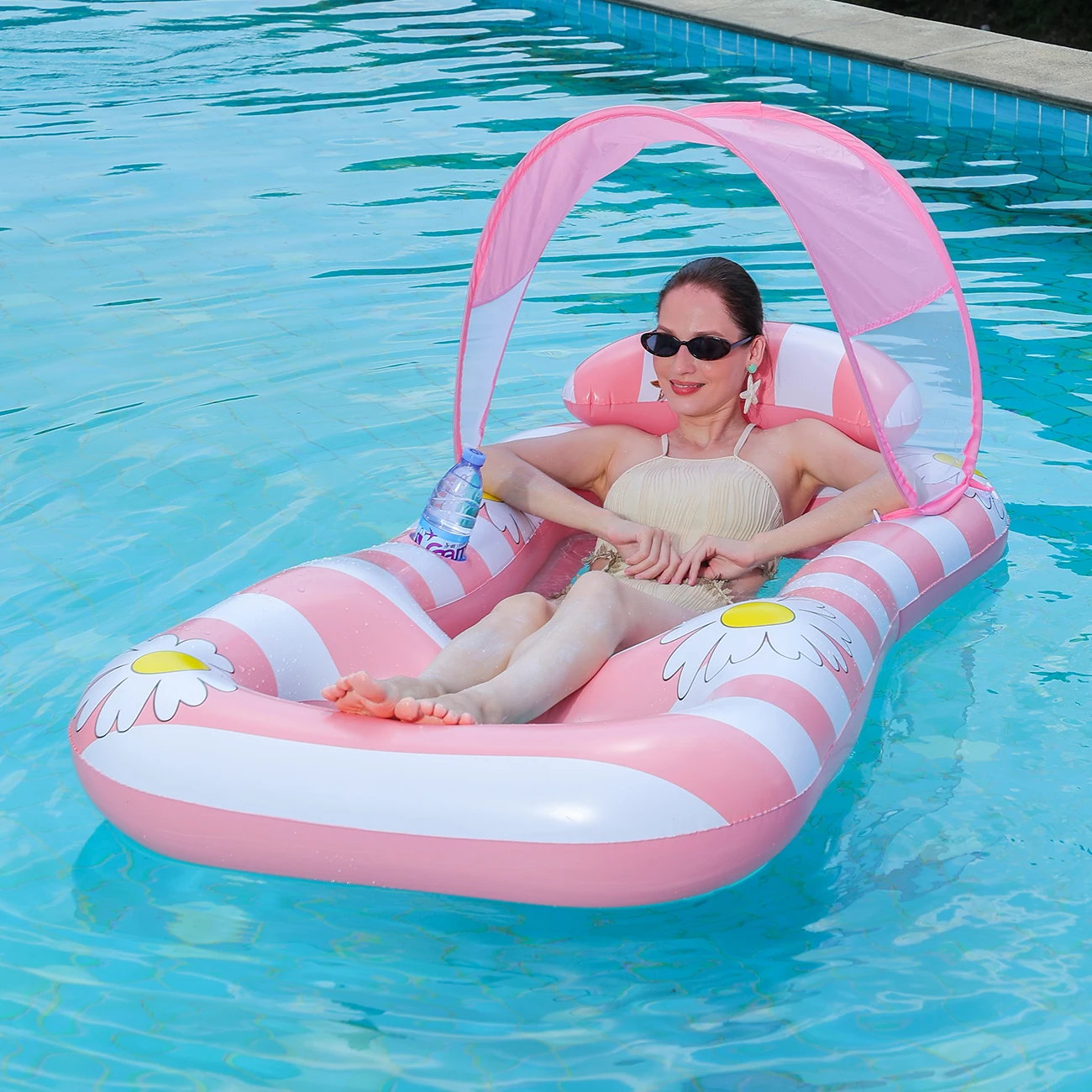 (capa Rosa) Um Grande Tapete Inflável Flutuante Para Piscina Com Cobertura, Feito De Pvc.