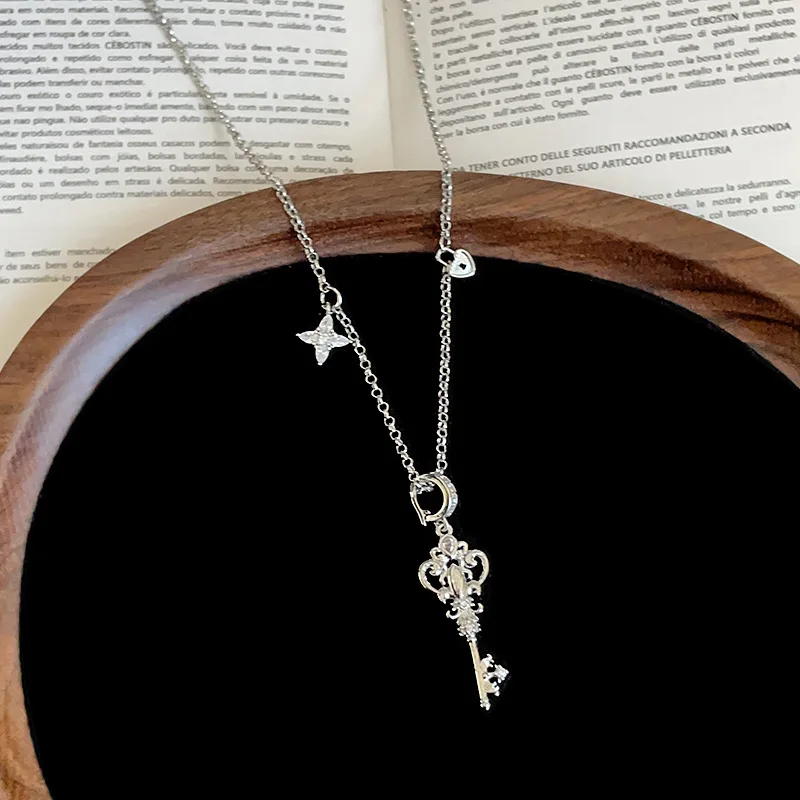 Colar Com Pingente De Chave Em Formato De Estrela, Estilo Feminino