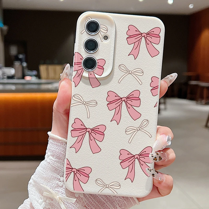 Capa De Celular Samsung Galaxy S25 (branco-creme) Com Laço Rosa, Macia.