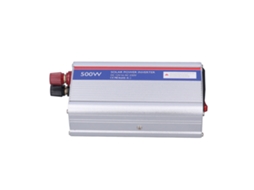 Inversor de energia de 12 V CC para 230 V CA de 500 W, proteção segura para aplicações em veículos.