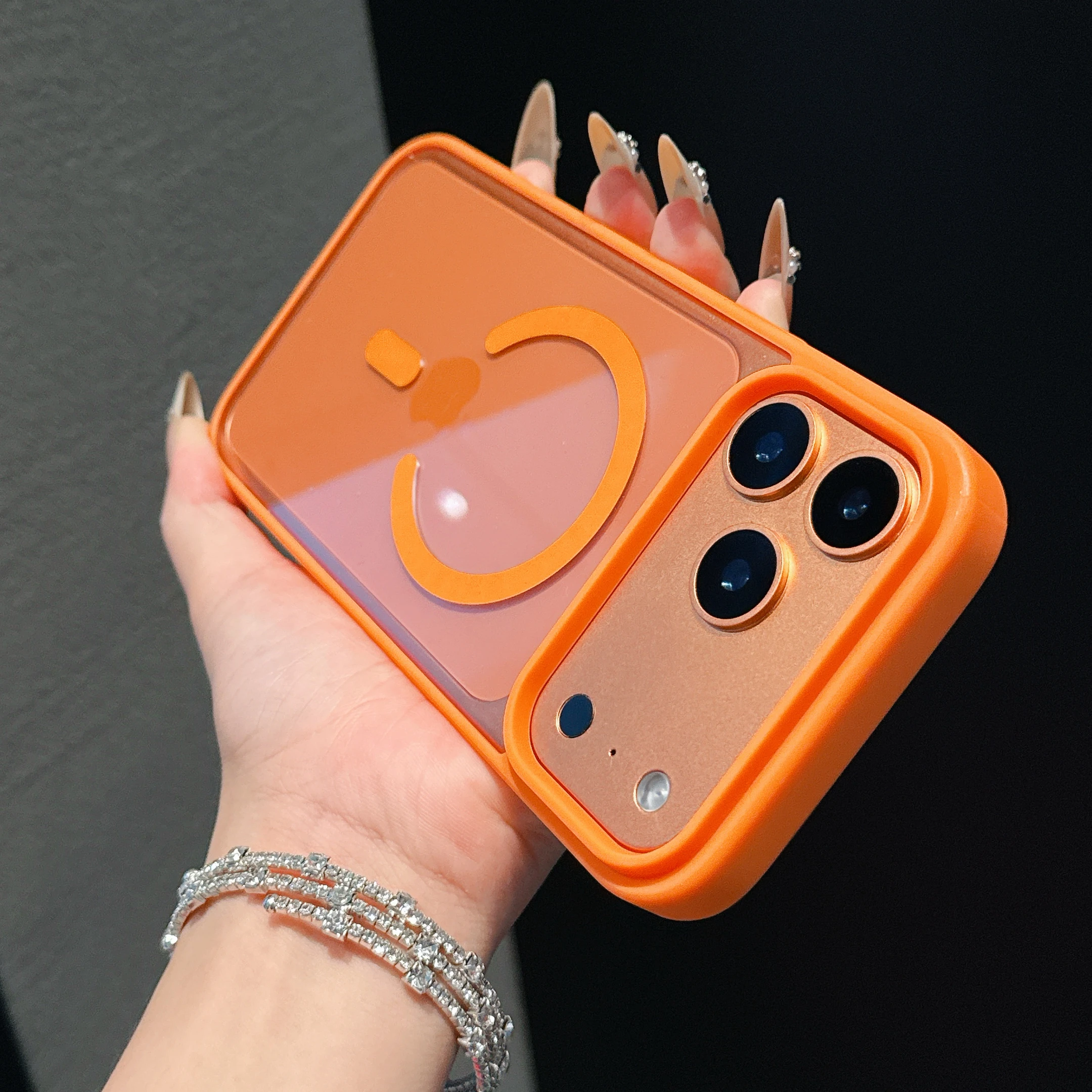 Capa Protetora Com Carregamento Sem Fio Magnético (iphone 16 Pro)