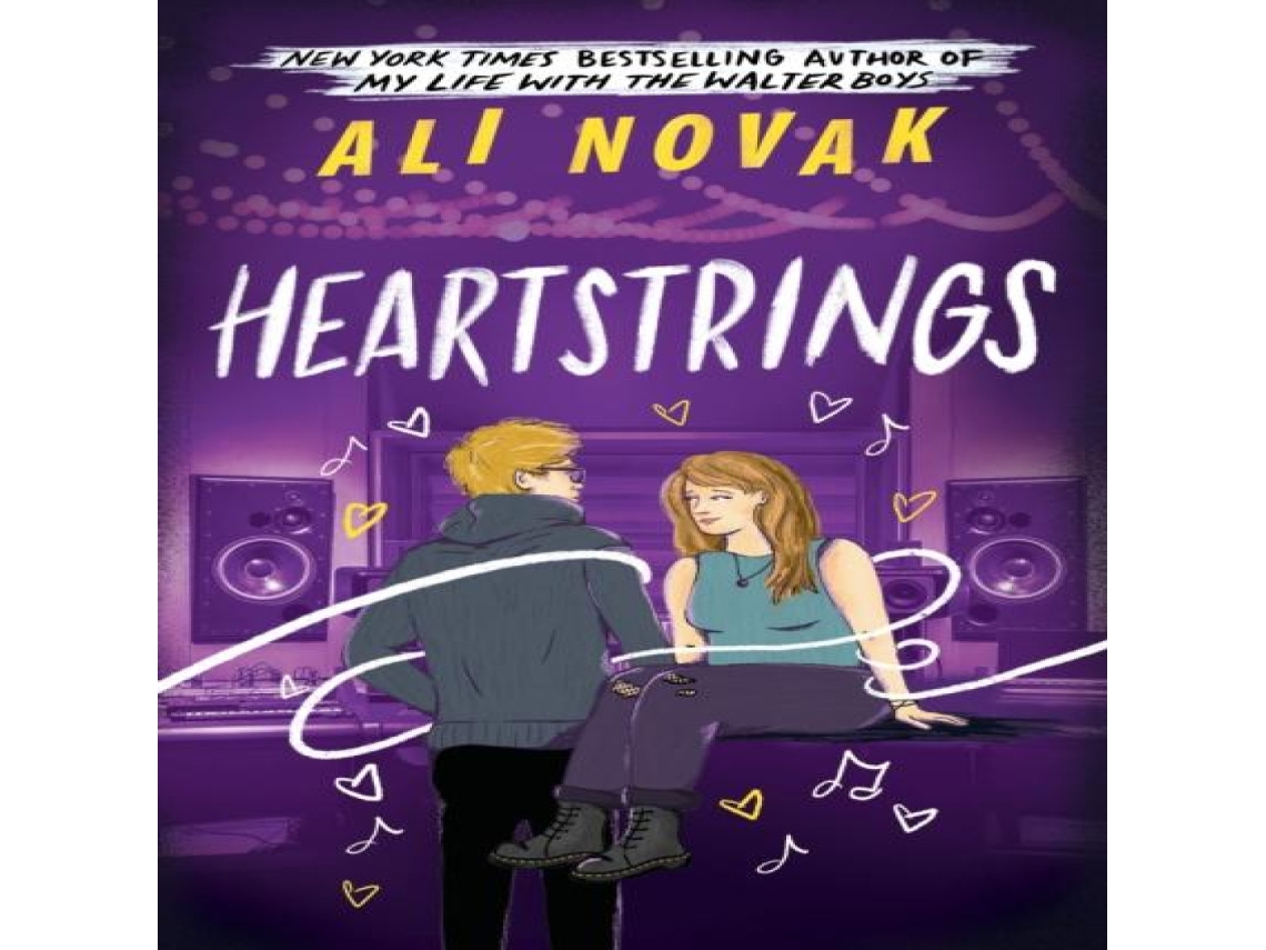 Livro Heartstrings Book 3 in the Sensational Young Adult Romance Series de Ali Novak (Inglês)