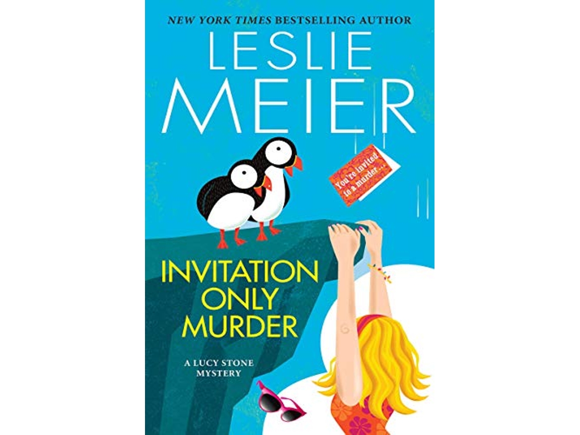 Livro Invitation Only Murder de Leslie Meier (Inglês)