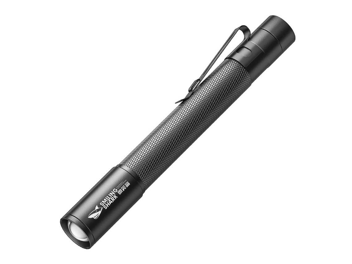 Lanterna Portátil À Prova D'água em Formato de Tubarão Sorridente com Função de Zoom. MDUG