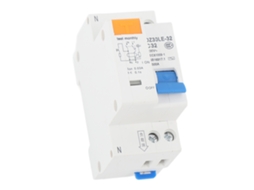 Disjuntor 32A 1P+N com proteção contra curto-circuito para segurança elétrica residencial.