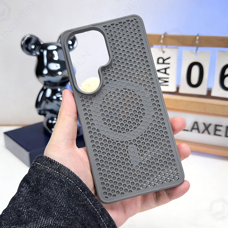 Capa Magnética Para Celular (galaxy S24 Plus Cinza) Com Estrutura De Dissipação De Calor Em Formato De Colmeia.