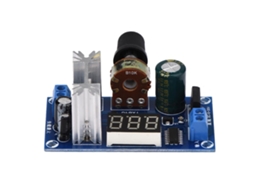 Placa de alimentação ajustável com regulador LM317 e display digital de tensão