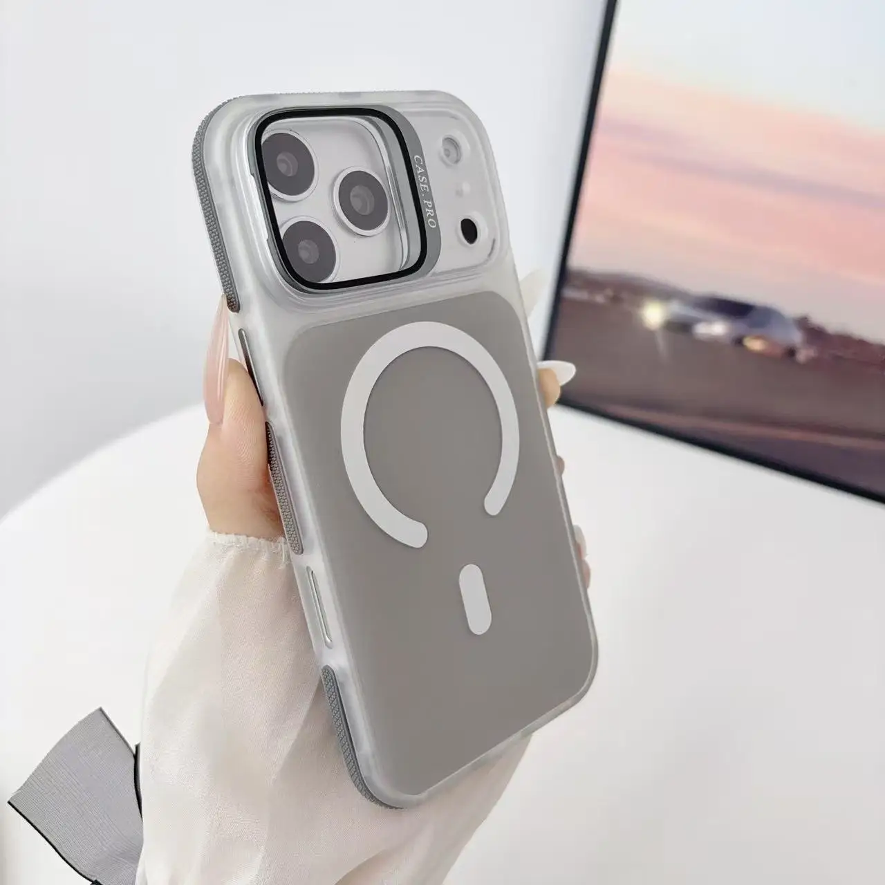Capa Protetora Fosca Com Lente De Vidro Resistente A Impactos E Magsafe Para Iphone 17 Pro Max (cinza).