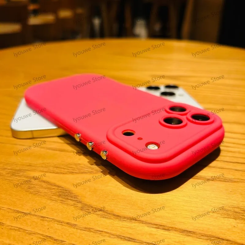 Capa De Silicone Líquido Macia (para Iphone 16 Vermelho) Com Proteção Para A Câmera E Borda Reforçada.