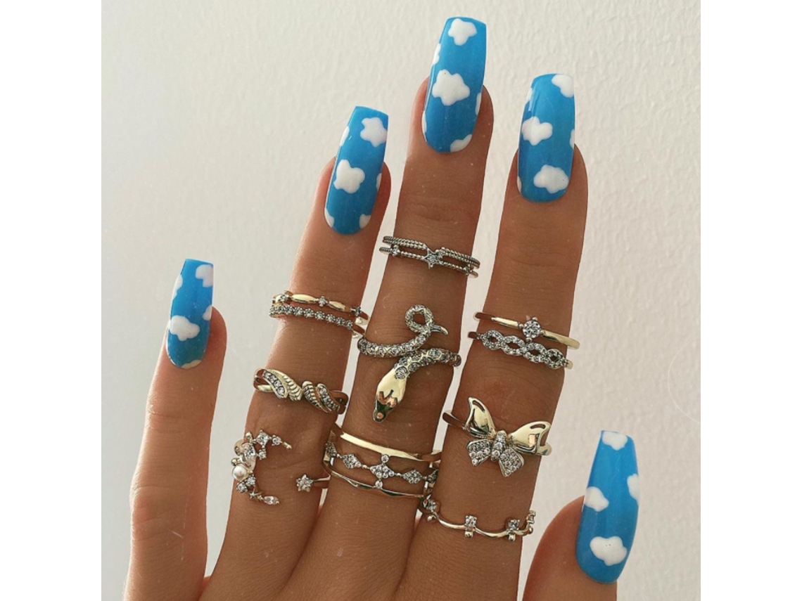 Tips para Unhas em Formato de Nuvem Modelo de Uso AURUM