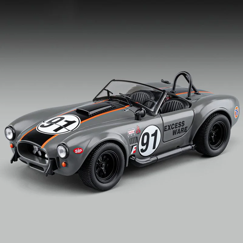 Miniatura De Carro Em Escala 1:24, Feita Em Metal Fundido, Com Efeitos Sonoros E Luminosos.