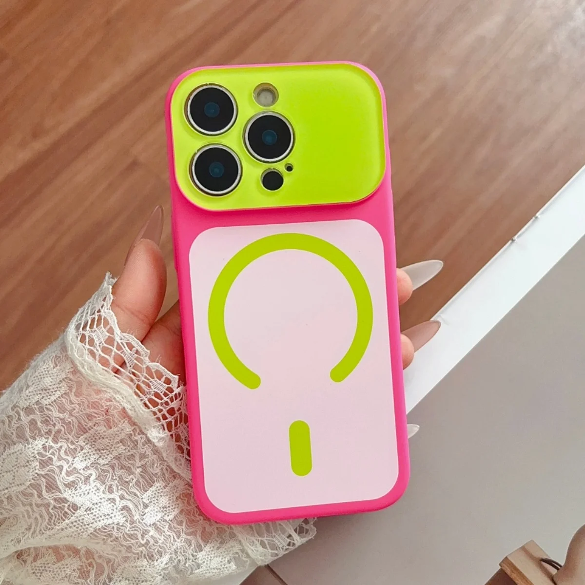 (iphone 17 Air Verde E Rosa) Capa Protetora Grande Para Lente Com Carregamento Magnético.