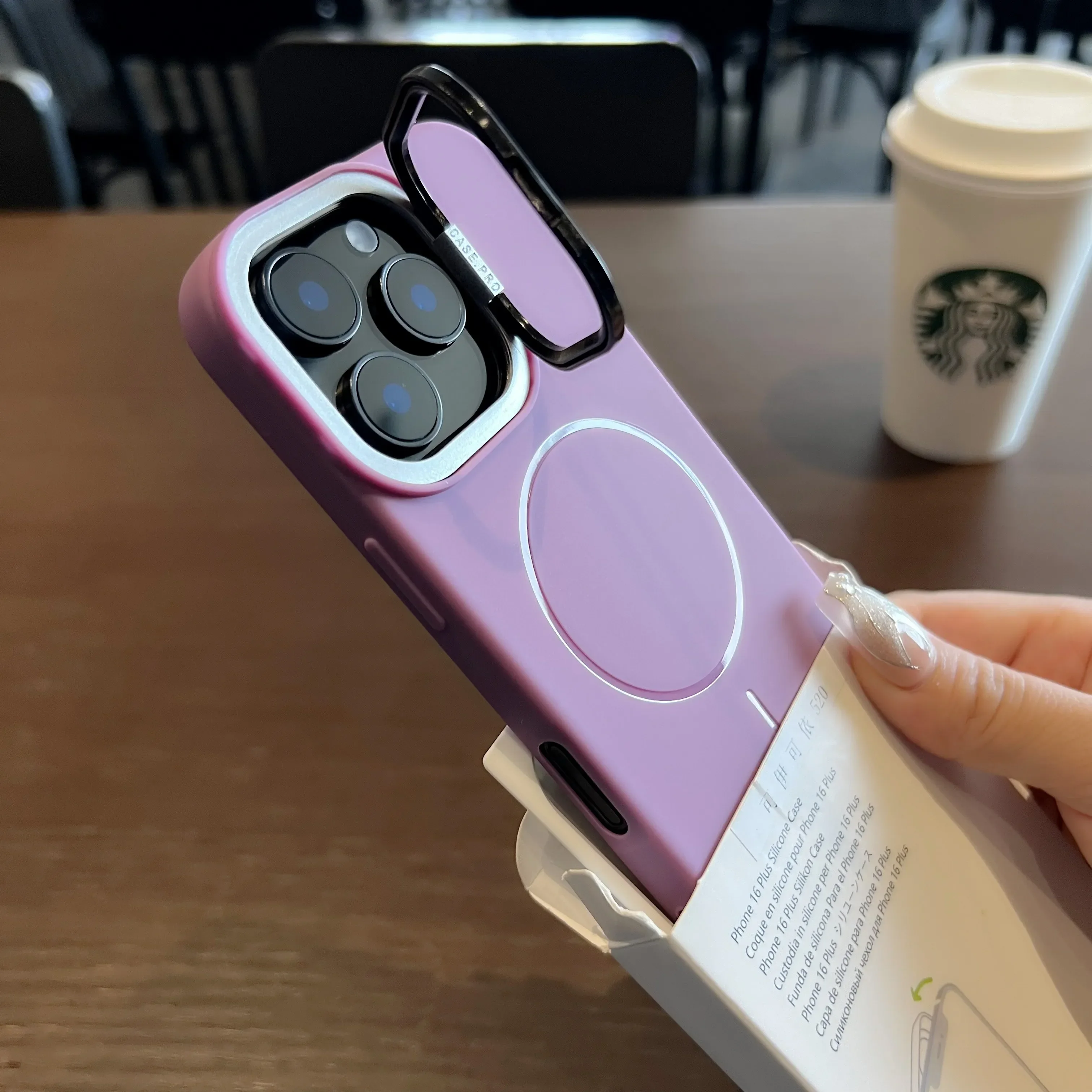 Capa Protetora Macia Com Suporte Para Câmera (roxa) Para Iphone 12 Pro Max, Magnética E Resistente A Impactos.