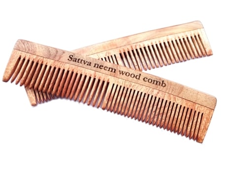 Neem Madeira Pente de Cabelo 19cm Antimicrobiano Natural de Desembaraçar Ferramenta de Sattva