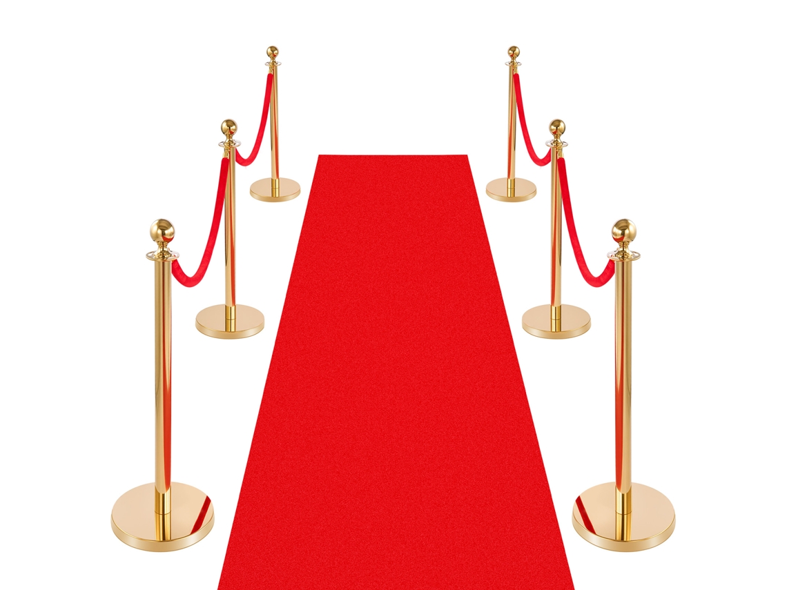Vevor Conjunto De 6 Postes De Fixação Com Tapete Vermelho, 4 Cordas De Veludo Vermelho E Base Vazada Dourado