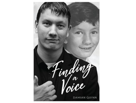 Livro Finding a Voice de Damian Quinn (Inglês)