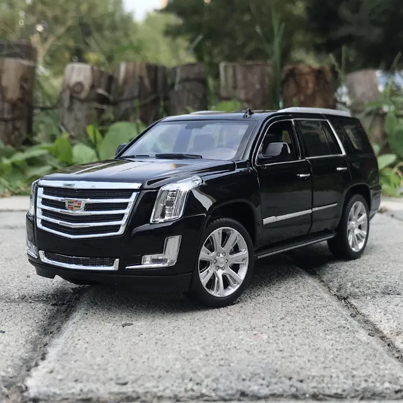 (preto) Modelo De Carro Em Liga Metálica Na Escala 1:24 E Modelo De Carro De Brinquedo