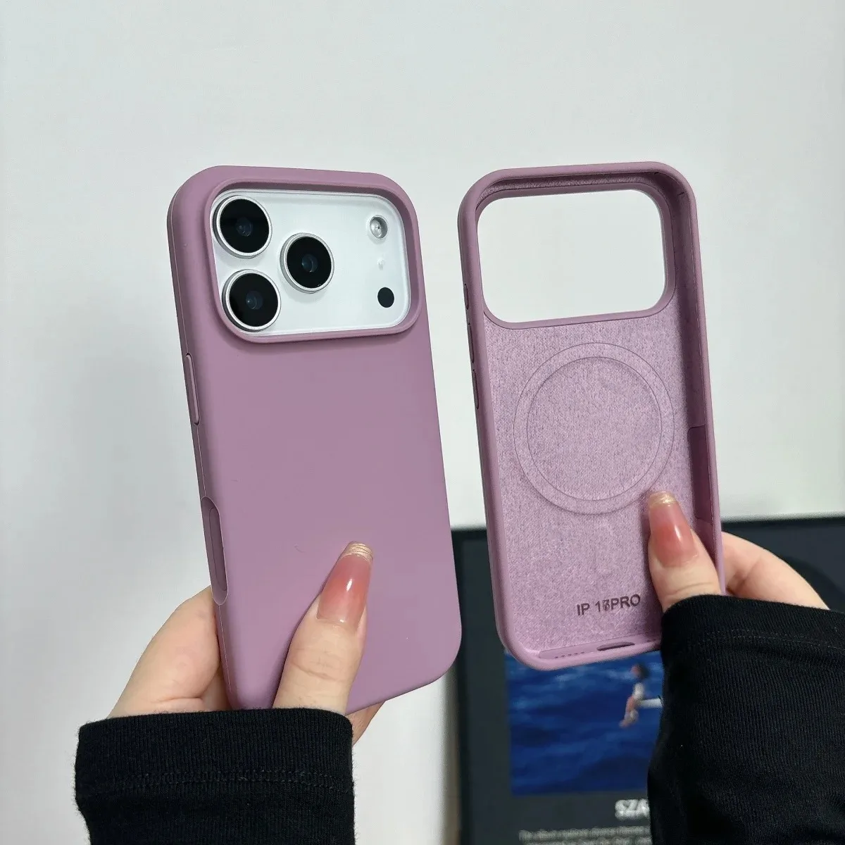 Capa Magsafe Original Em Silicone Líquido Para Iphone 16 Pro Max (groselha Preta).