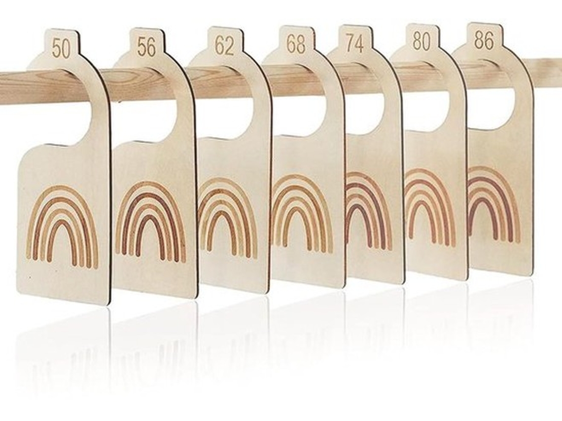 Escolha Pura - Hangers De Madeira 7 Unidades - Hanger Para Crianças - Medidor De Tamanho 50-86 Cm - Design Arco-íris - Sustentável - Perfeito Para Rou