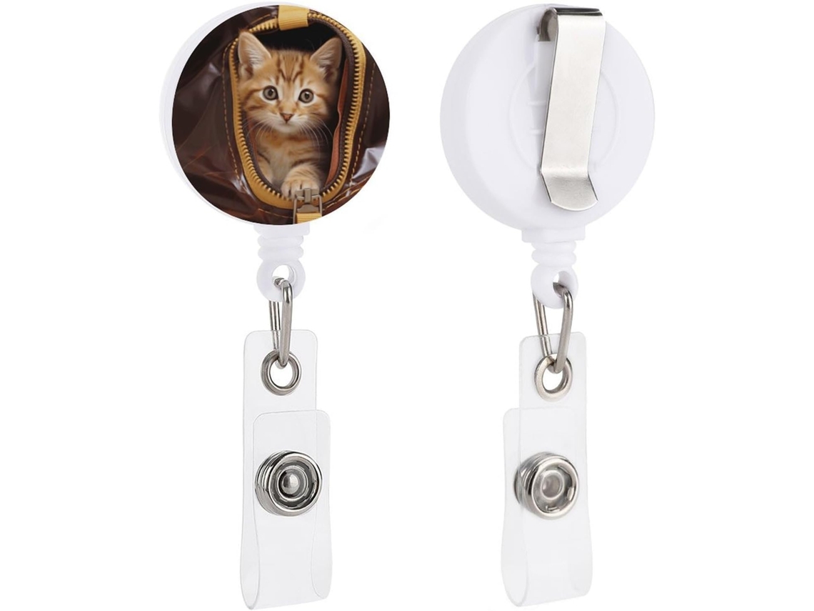 Clipe retrátil Crachá, com um gato de pelúcia sentado em uma bolsa com zíper, ideal para identificação de enfermeiras.