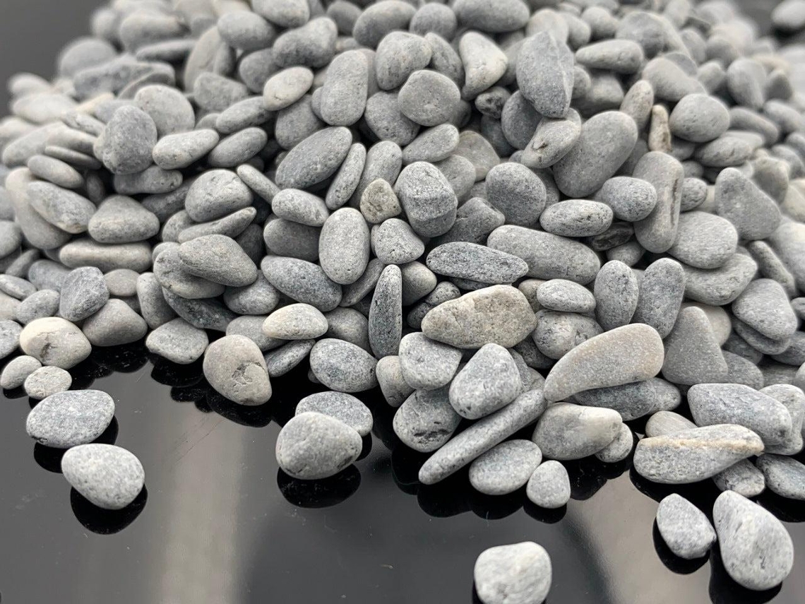 Pedras Nuvozen® Tarrina 3.7 Litros / 12-20 Mm. / Gris Venture