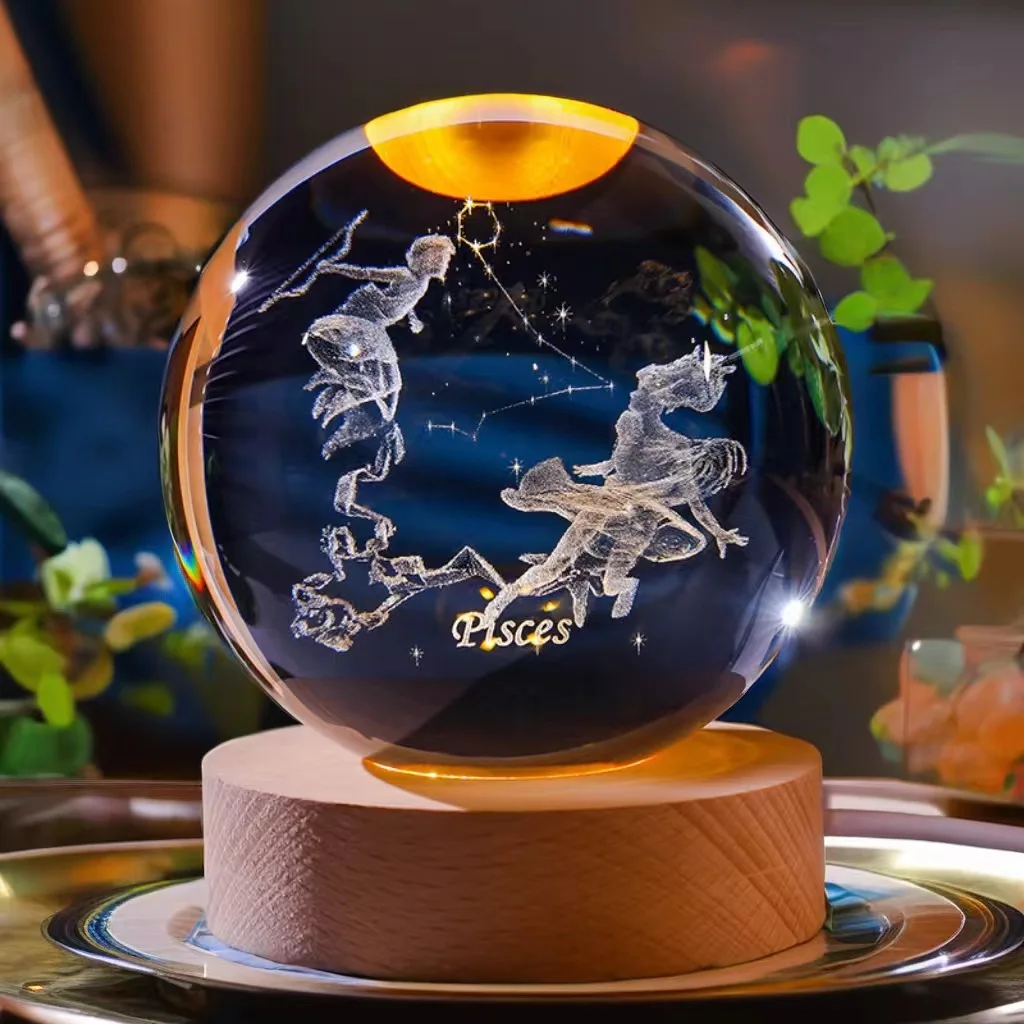 Bola de Cristal de 6,8cm com Doze Constelações, Base de Madeira com Led MDUG (peixes 8x8cm com Luz)