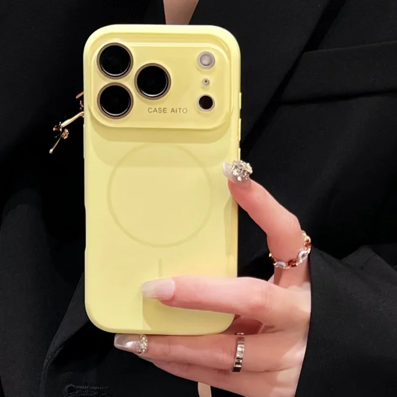 Capa Protetora (amarela Para Iphone 16), Com Fixação Magnética Líquida.