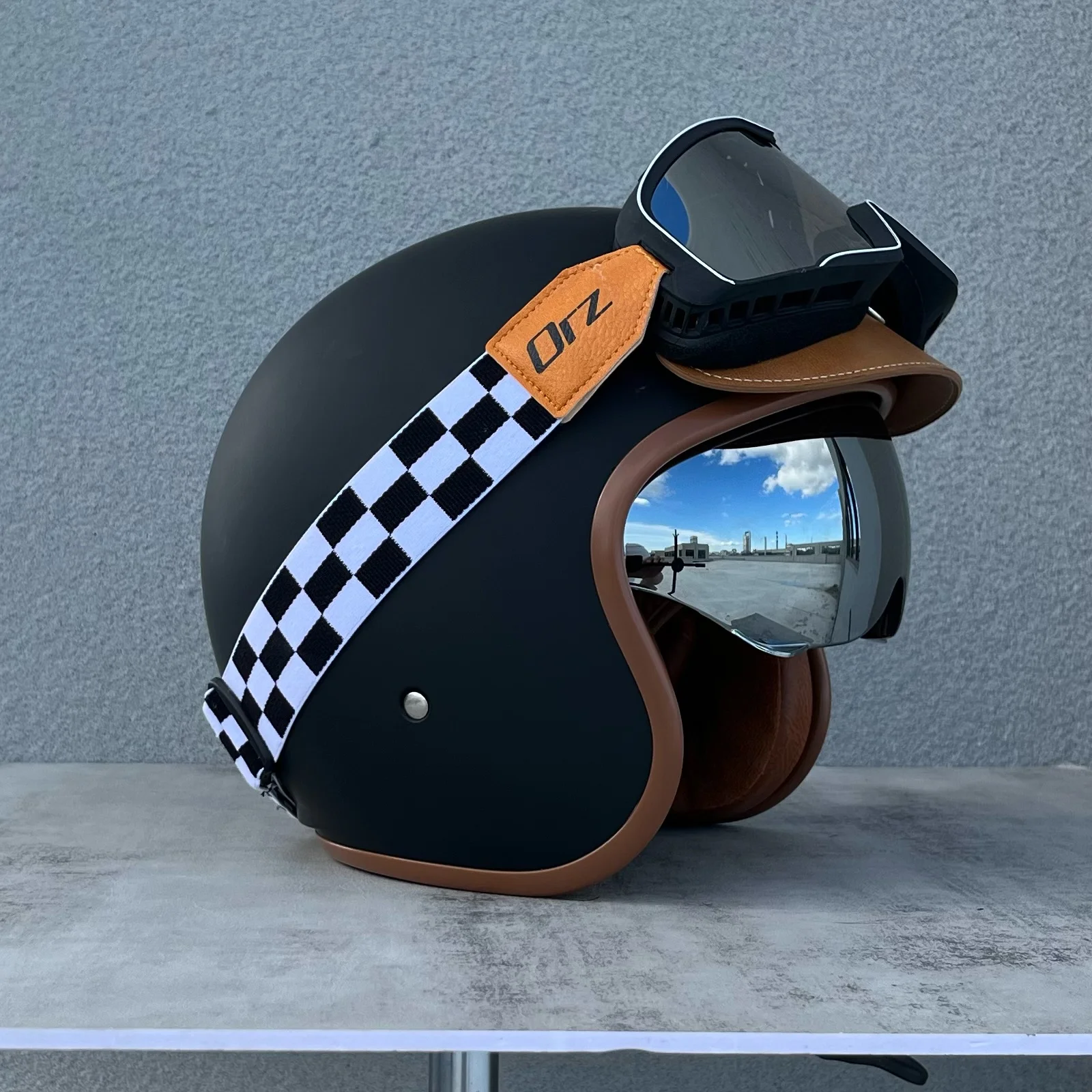Capacete 3/4 (xl) Em Abs, Certificado Dot, Com Proteção Uv.