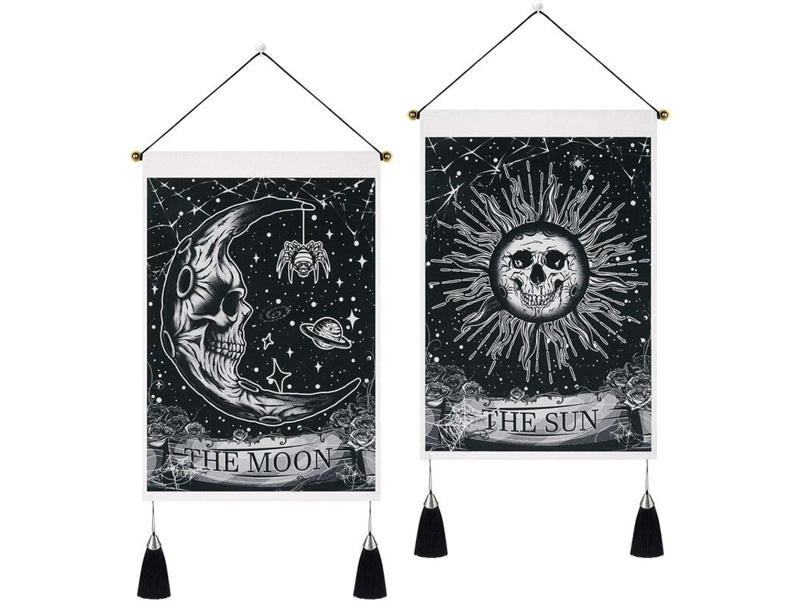 Set de 2 Tapeçarias Góticas Pequenas com Franges Decoração Gótica Parede Caveira Sol Lua 35x50cm | S/MARCA