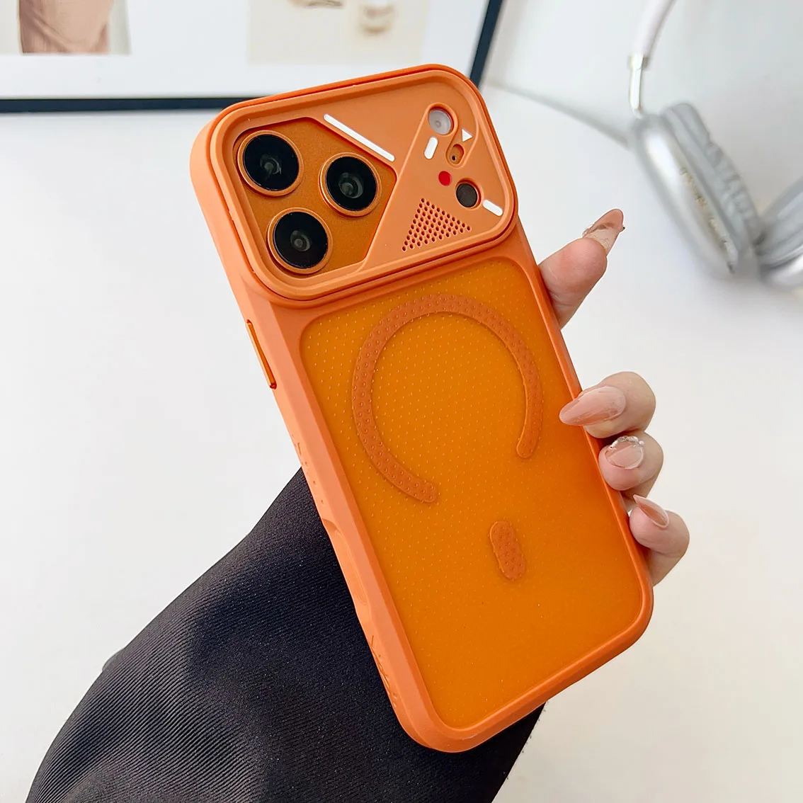 Capa Magsafe Semitransparente Para Iphone 14, Com Bordas Macias E Resistente A Impactos.