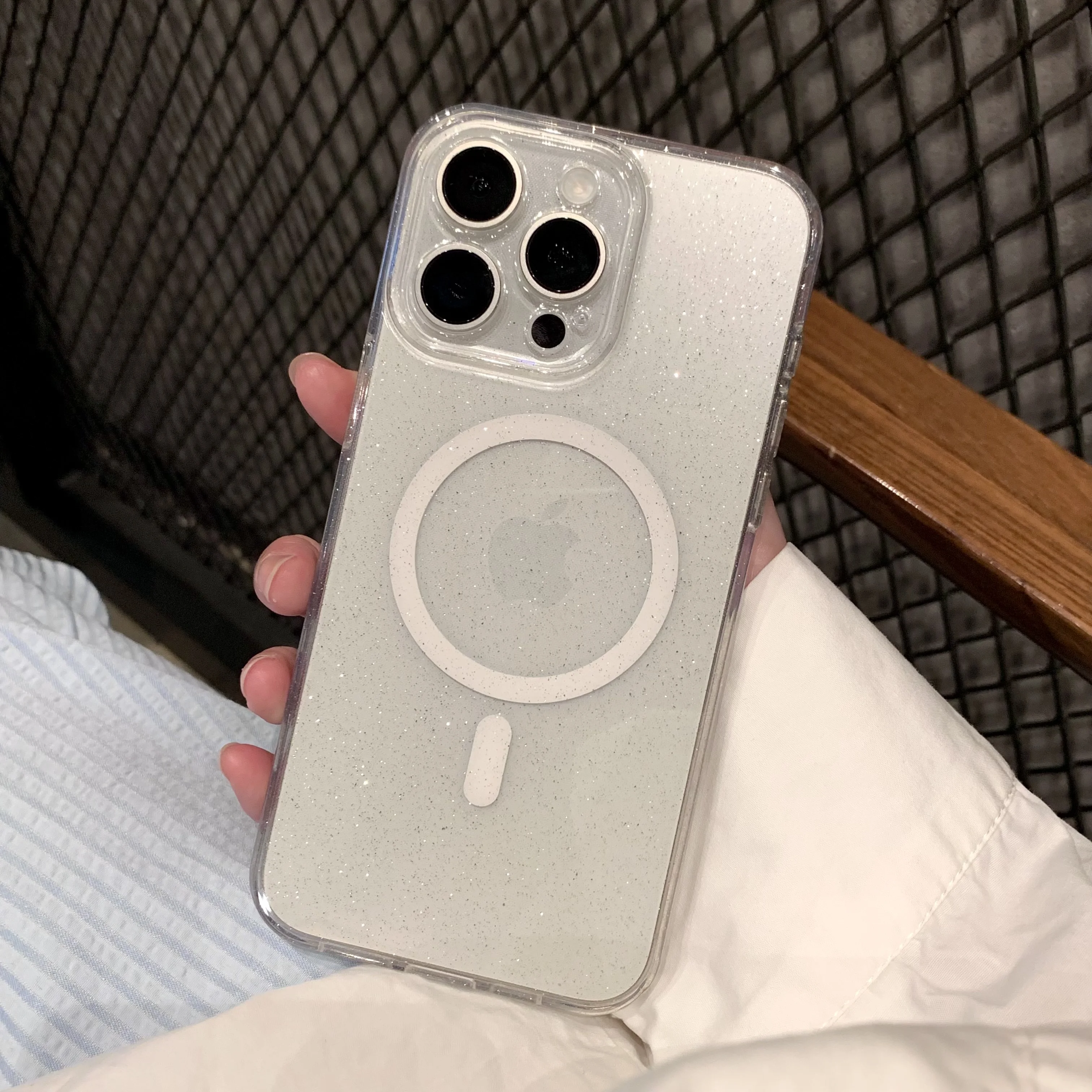 Capa Transparente Com Glitter (iphone 15 Plus), Carregamento Sem Fio, Material De Silicone Magnético.