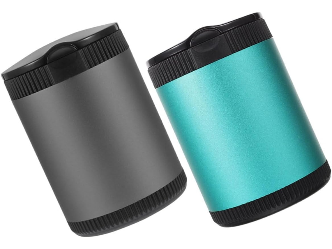 Conjunto de 2 cintos de segurança para carro com tampa e luz LED para uso portátil.