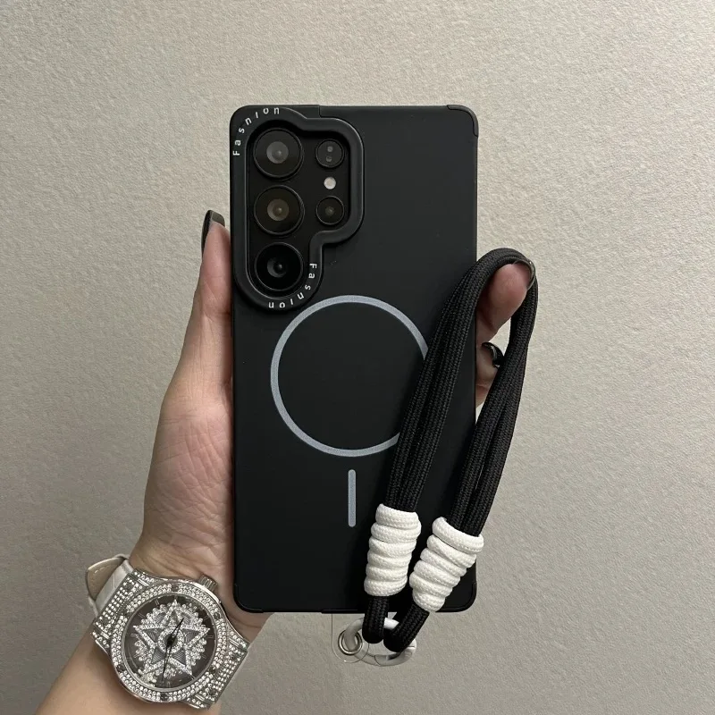 Capa Para Celular Samsung S22 Ultra (preta) Com Cordão Magnético Fino E Borda Estampada.