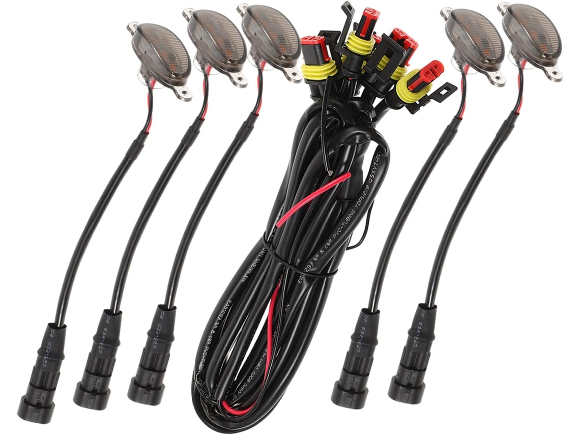 Luzes automotivas brilhantes com luzes LED decorativas para iluminação.