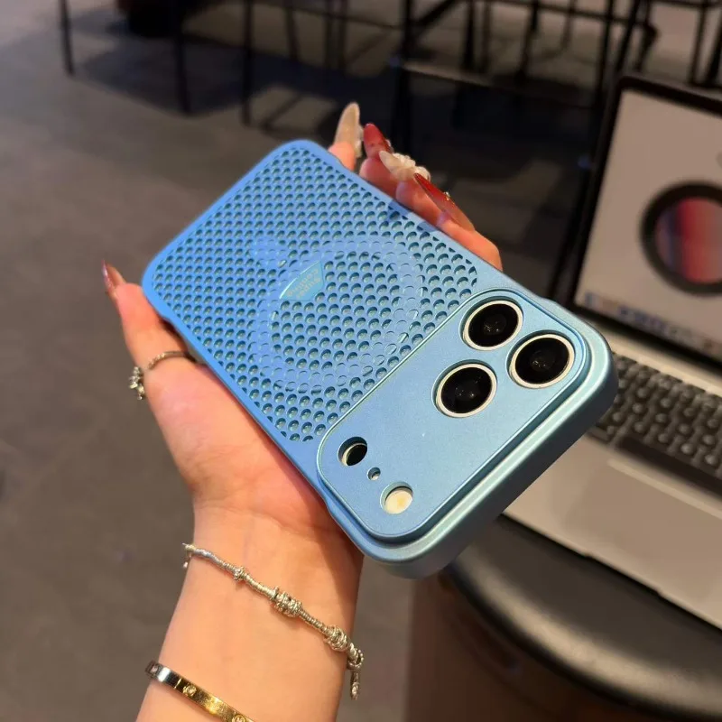 Capa Para Celular Yuanfeng Azul Para Iphone 17 Pro, Respirável E Com Recortes Para Dissipação De Calor, Acabamento Fosco.